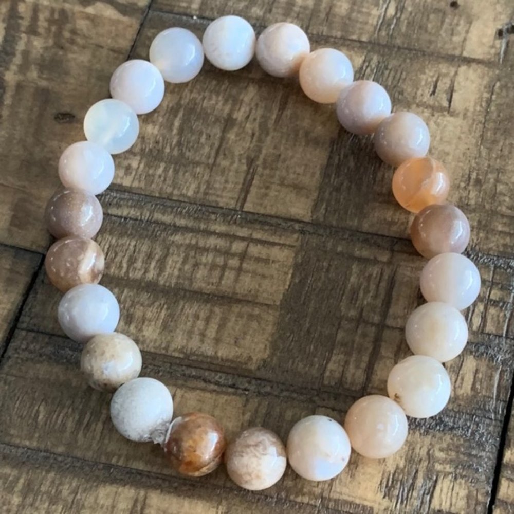 8mm Fossilized Agate Bead Stretch Bracelet - Picture 2 of 3
